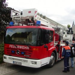 Tag der offenen Tür – Darmsheim: Spielstraße, Hüpfburg und eine Fett-Explosion  bei der Feuerwehr